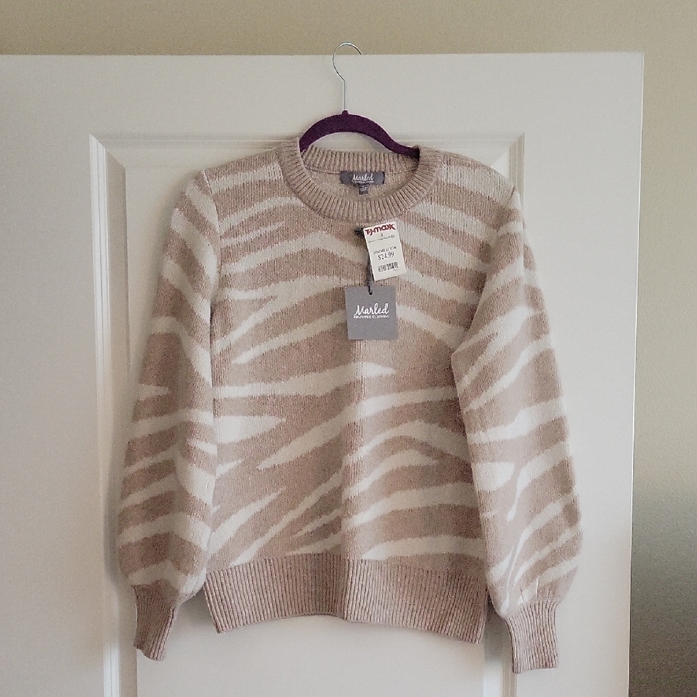 NWT Cream and White Zebra Print Crew Neck Sweater Size Medium